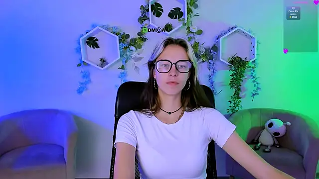 lia dream  online show from 07/13/26, 08:46