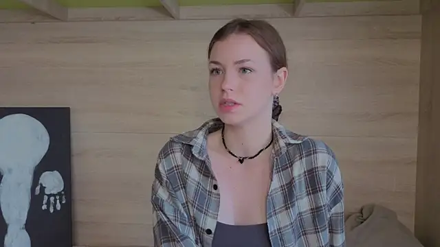 Lori cutess online show from 07/24/26, 03:35