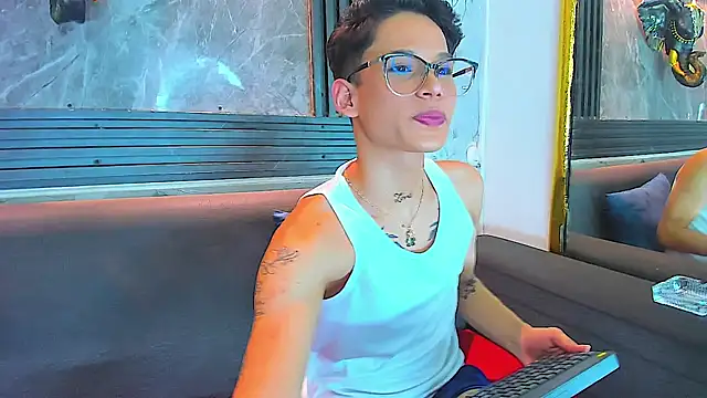 Snapshot of Brianhot0F chatting on 07/18/26, 11:19 Brianhot0F online show from 07/18/26, 11:19