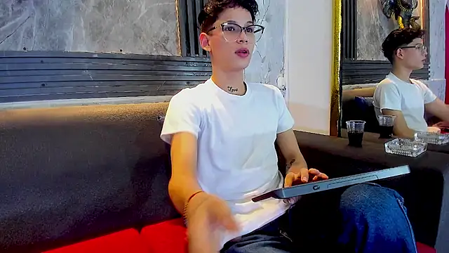 Snapshot of Brianhot0F chatting on 07/03/26, 11:39 Brianhot0F online show from 07/03/26, 11:39
