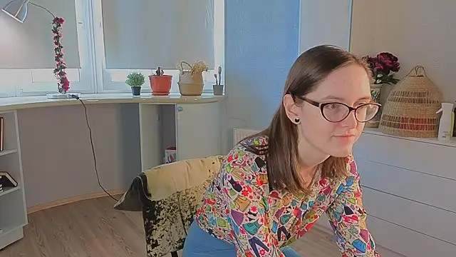 EstelaWeninger online show from 06/19/26, 04:07