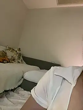 qianduoduo521 online show from 06/24/26, 04:16