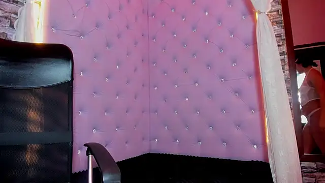 camila velvet  online show from 07/23/26, 07:54