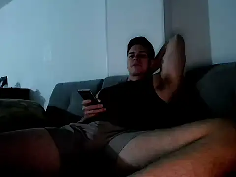 Snapshot of reyalejandro96 chatting on 06/10/26, 12:23 reyalejandro96 online show from 06/10/26, 12:23