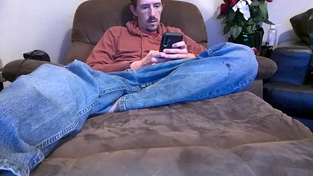 Snapshot of Mstrdstrctn7 chatting on 01/02/25, 03:15 Mstrdstrctn7 online show from 01/02/25, 03:15