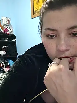 BIGTITS0 online show from 06/17/26, 09:03