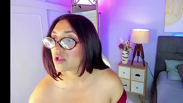 ginger honey  online show from 06/12/26, 01:20