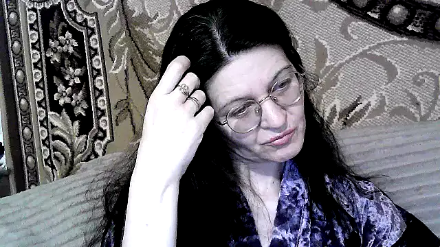 Snapshot of Dear_Annet chatting on 07/17/26, 09:01 Dear Annet online show from 07/17/26, 09:01