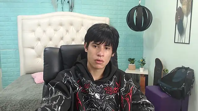 Snapshot of wayath1 chatting on 07/19/26, 11:40 wayath1 online show from 07/19/26, 11:40