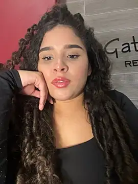 Antonella Whitmore online show from 06/08/26, 01:11