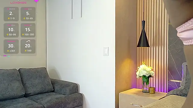 Charlotte-Brandt online show from 06/14/26, 03:30