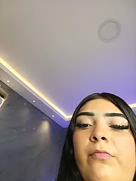 Snapshot of inaya_khalifaa chatting on 06/24/26, 09:23 inaya khalifaa online show from 06/24/26, 09:23
