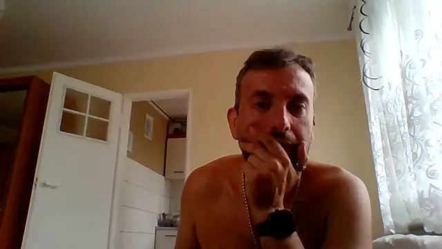 SergioTacchini1 online show from 06/05/26, 04:39