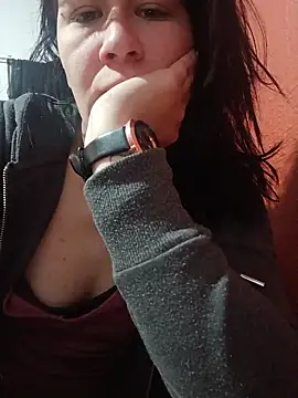 laamarii online show from 07/10/26, 05:35