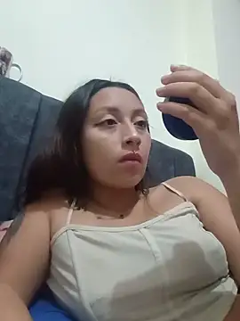 Snapshot of MiaSaen chatting on 07/12/26, 11:38 MiaSaen online show from 07/12/26, 11:38