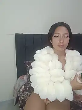 Snapshot of MiaSaen chatting on 07/05/26, 02:38 MiaSaen online show from 07/05/26, 02:38