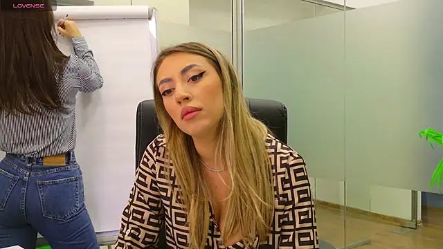 BabesGoWild online show from 02/19/25, 05:16