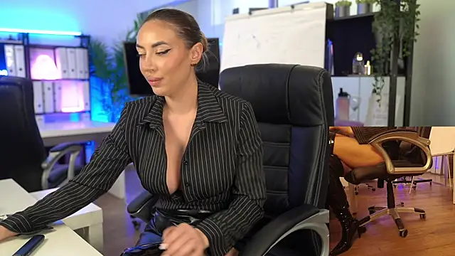 BabesGoWild online show from 04/14/26, 05:01