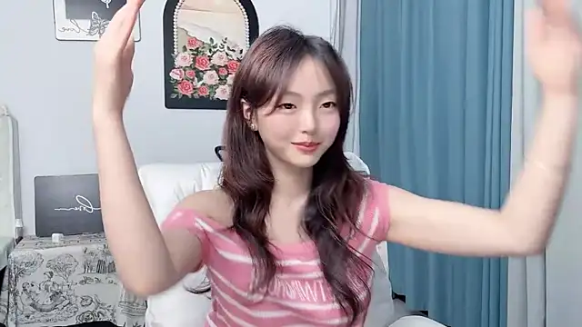 Snapshot of wenwen8888 chatting on 06/17/26, 03:22 wenwen8888 online show from 06/17/26, 03:22