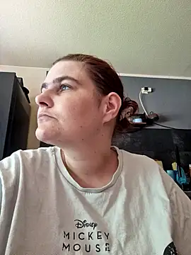 GoldenWifee online show from 06/05/26, 02:34