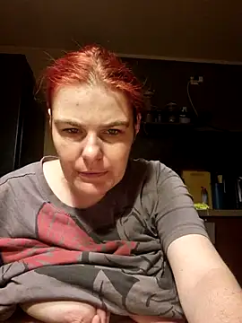 Snapshot of GoldenWifee chatting on 07/10/26, 04:12 GoldenWifee online show from 07/10/26, 04:12