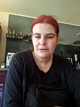 Snapshot of GoldenWifee chatting on 06/23/26, 05:38 GoldenWifee online show from 06/23/26, 05:38