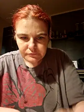 Snapshot of GoldenWifee chatting on 07/09/26, 04:13 GoldenWifee online show from 07/09/26, 04:13