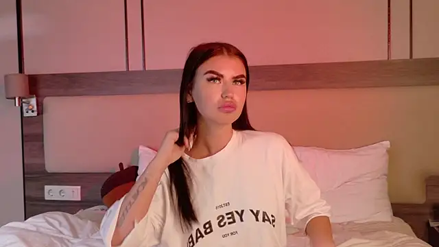 leonameilee online show from 06/24/26, 06:12