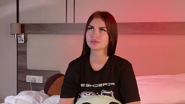 leonameilee online show from 06/19/26, 06:30