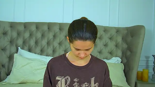 JuliettaTiffani online show from 07/12/26, 04:13