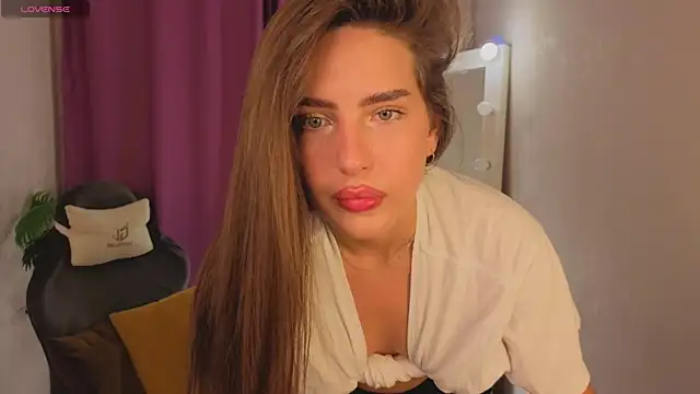 Bella  Kallen online show from 07/07/26, 12:35
