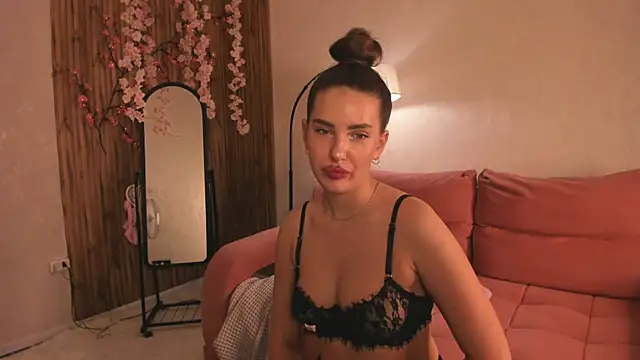 Bella  Kallen online show from 07/03/26, 09:27