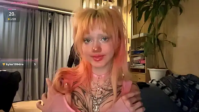 JoanneMcauly online show from 06/16/26, 09:26