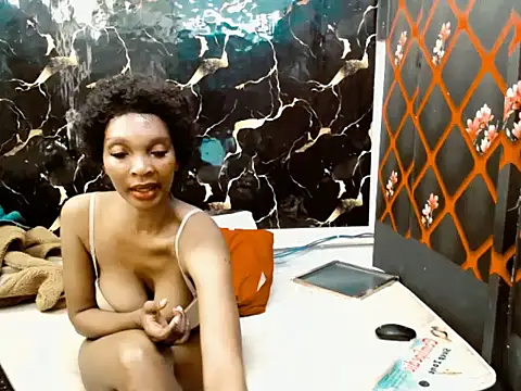 Snapshot of Caramelminxx_ chatting on 06/24/26, 07:40 Caramelminxx online show from 06/24/26, 07:40
