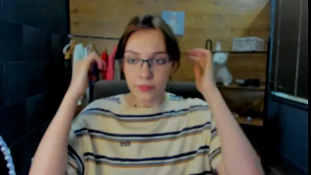 KristennMartin online show from 06/15/26, 08:58