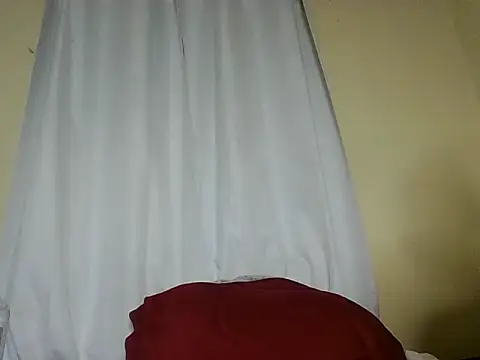 Snapshot of Yours_Ramona chatting on 06/09/26, 11:28 Yours Ramona online show from 06/09/26, 11:28