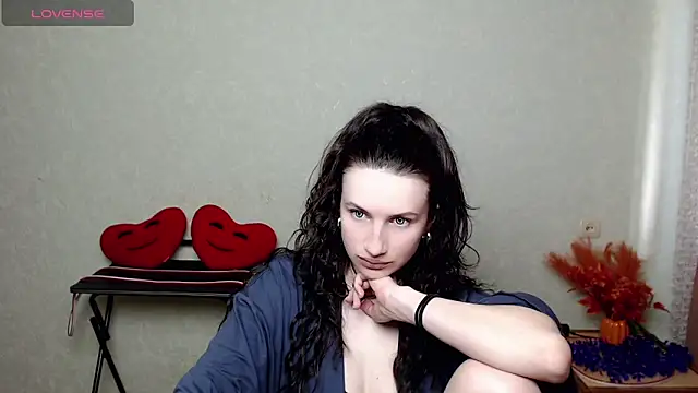 Snapshot of LilithRivi chatting on 06/10/26, 02:29 LilithRivi online show from 06/10/26, 02:29