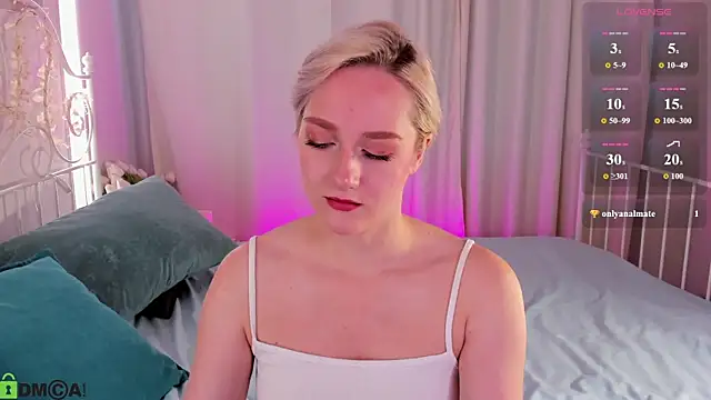 Chloe-Deccer online show from 08/01/26, 01:58