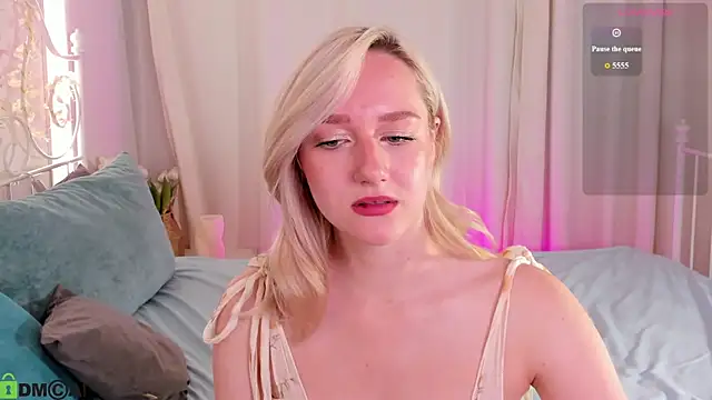 Chloe-Deccer online show from 08/04/26, 01:32