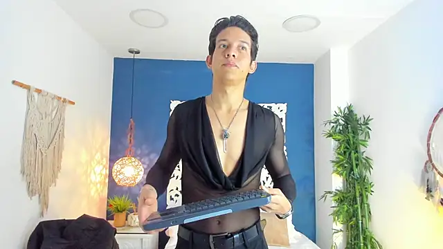 Snapshot of LevinFox chatting on 06/19/26, 11:16 LevinFox online show from 06/19/26, 11:16