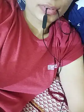 Shaina01 online show from 06/17/26, 06:07