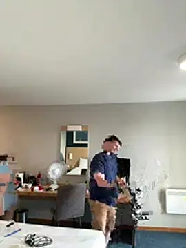 Shycouple7295 online show from 07/12/26, 05:47