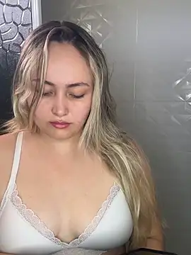 Snapshot of Rositafresitaa chatting on 06/19/26, 03:07 Rositafresitaa online show from 06/19/26, 03:07