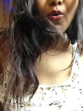 Snapshot of sheela_3563 chatting on 07/19/26, 06:00 sheela 3563 online show from 07/19/26, 06:00