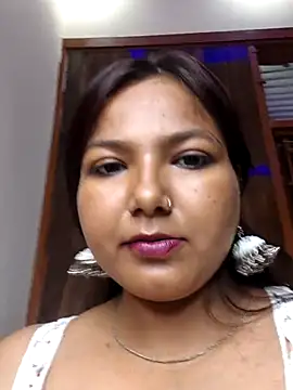 Snapshot of sheela_3563 chatting on 07/18/26, 03:42 sheela 3563 online show from 07/18/26, 03:42