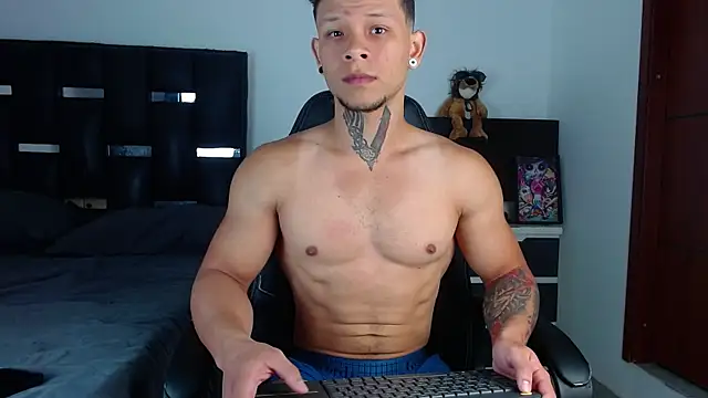 Erosscott  online show from 07/04/26, 10:36