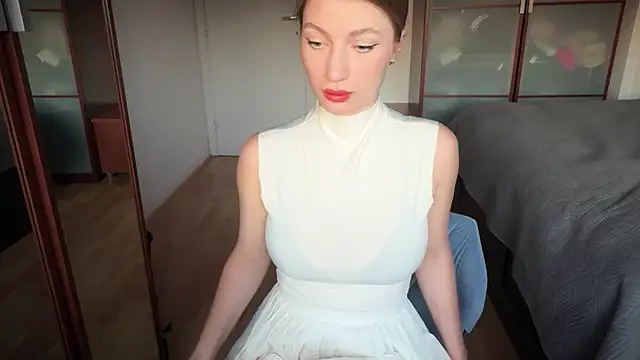 evelene online show from 06/29/26, 07:57