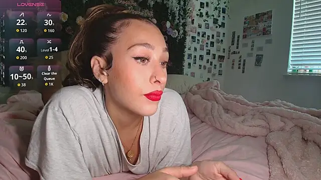 LyraCovee online show from 06/27/26, 12:38