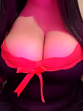 Snapshot of hottie-merry chatting on 06/16/26, 02:44 hottie-merry online show from 06/16/26, 02:44