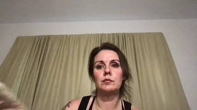 Snapshot of Obscurabrat chatting on 07/08/26, 11:49 Obscurabrat online show from 07/08/26, 11:49